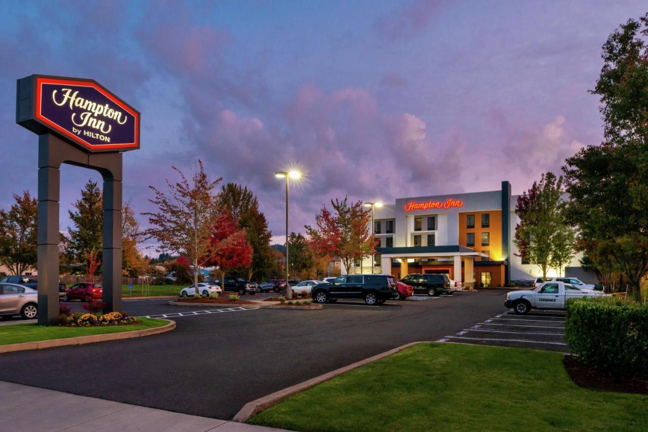 Hampton Inn Eugene Dış mekan fotoğraf