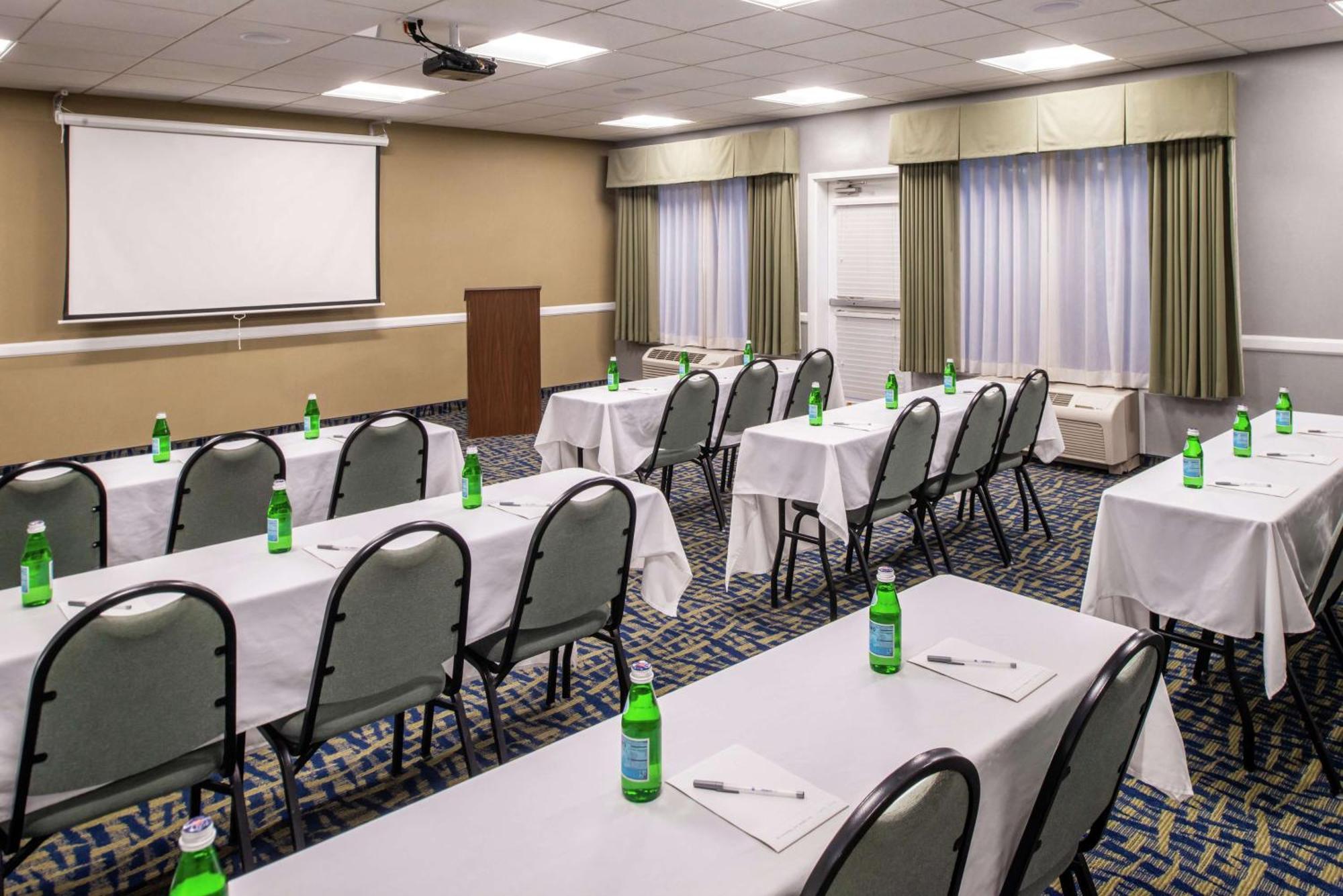 Hampton Inn Eugene Dış mekan fotoğraf