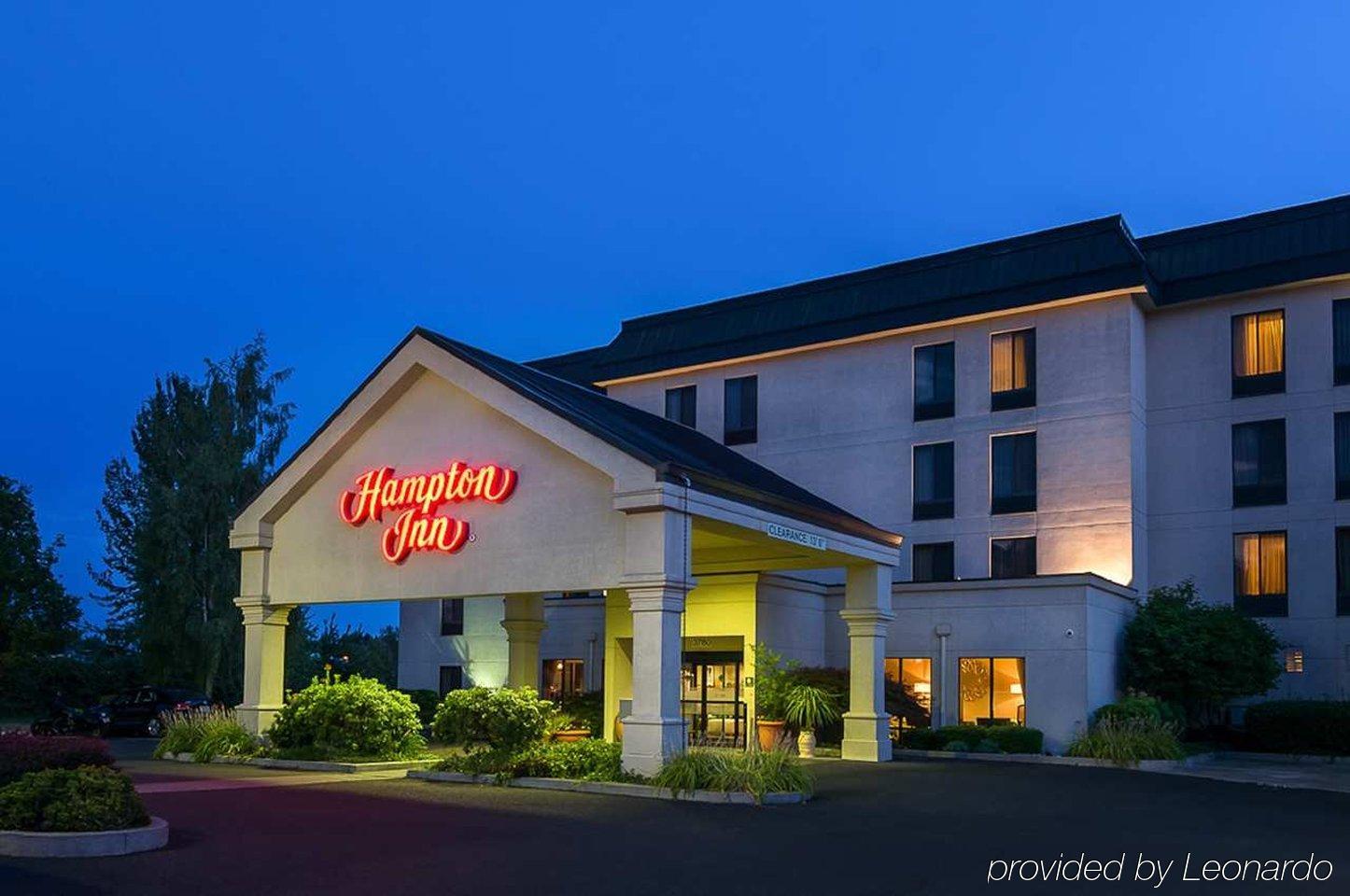 Hampton Inn Eugene Dış mekan fotoğraf