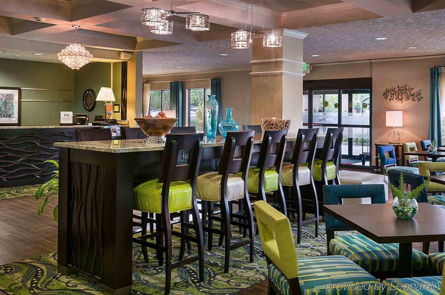 Hampton Inn Eugene Dış mekan fotoğraf